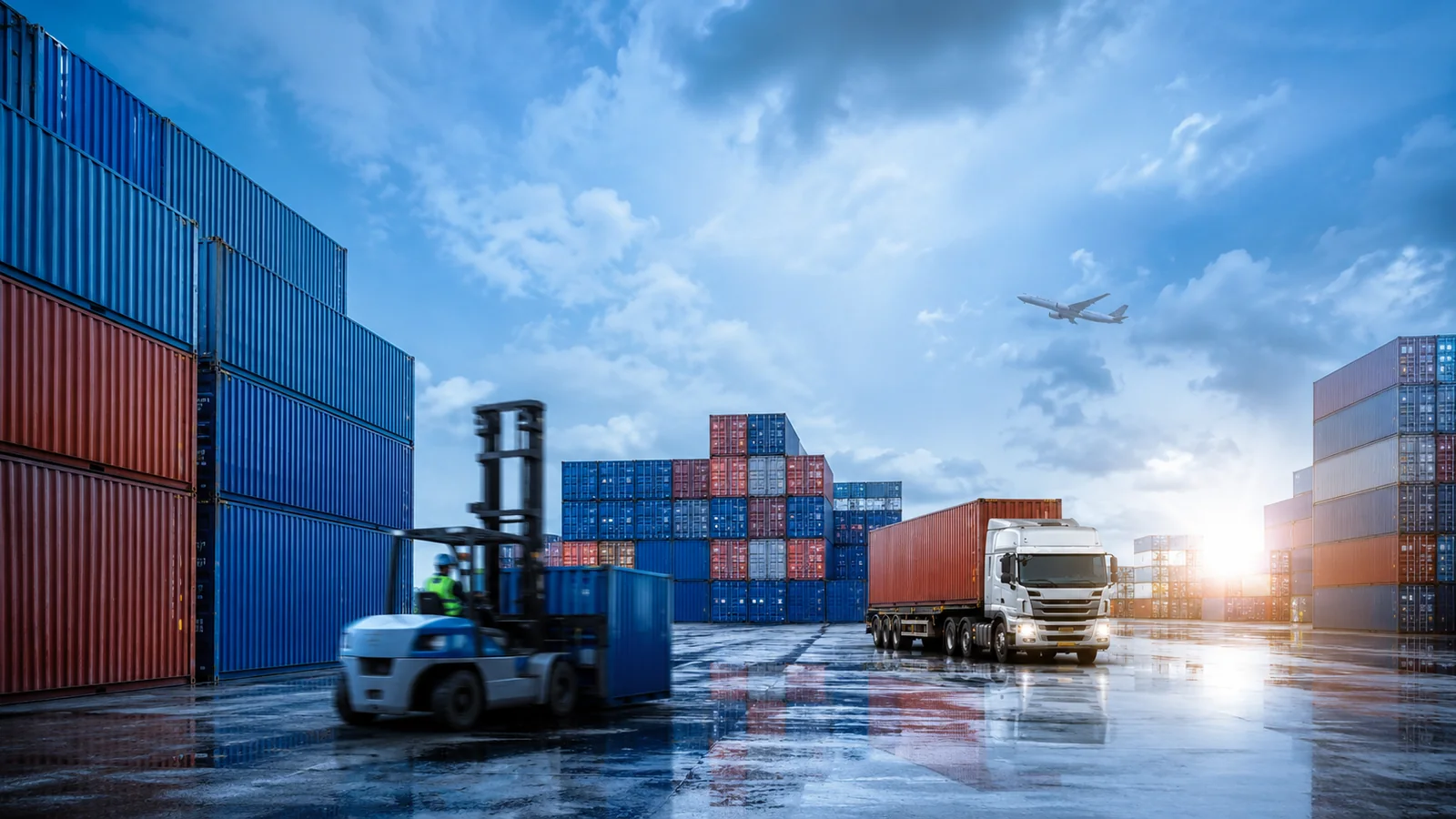 Worldwide logistics and cargo